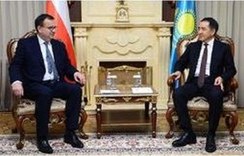 Minister Jan Mládek met with the Prime Minister of Kazakhstan and visited the EXPO 2017 complex